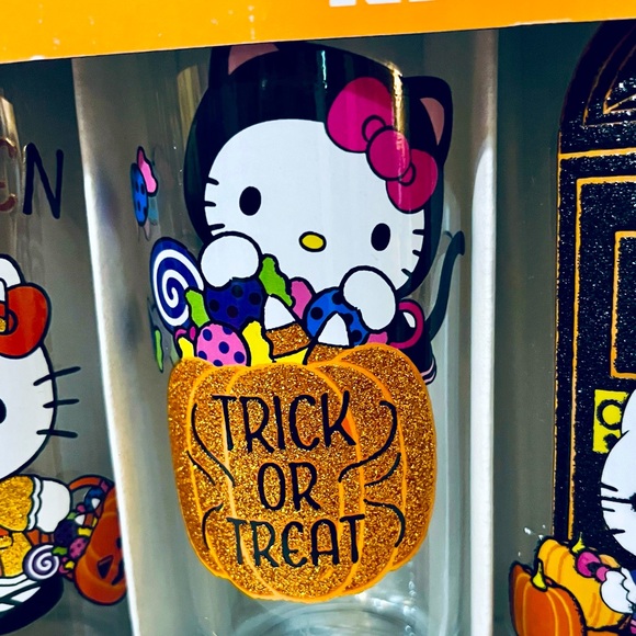 π Hello Kitty Halloween Drinking Glasses - Picture 5 of 9